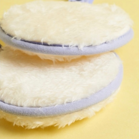 NWT Saie reuseable, multi-purpose, exfoliating & makeup puffs, 3 pack. - Picture 4 of 7